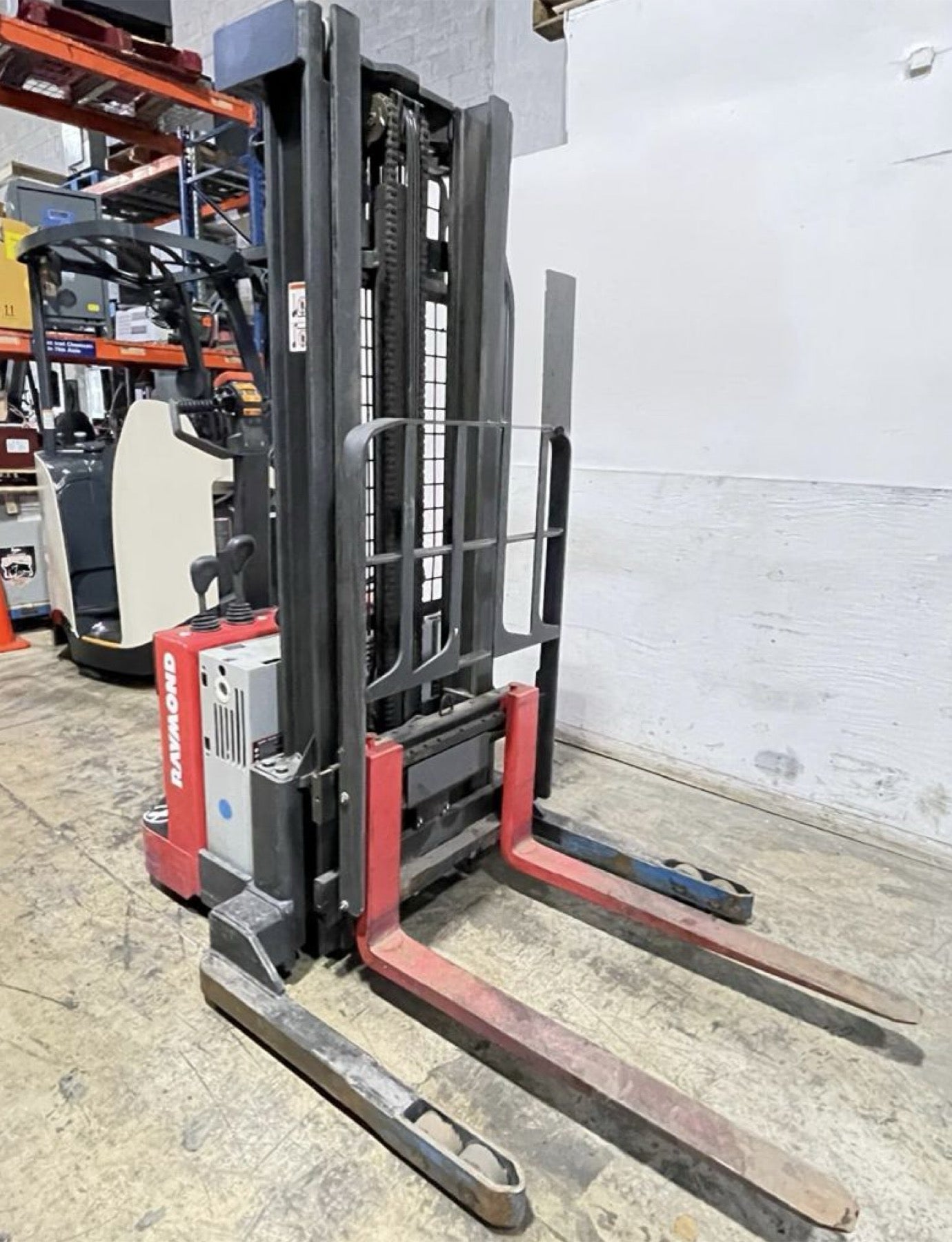 2021 Raymond Walkie Stacker RSS40, Mast 87"/128", Cap. 3,750 Lbs, 2021 Battery